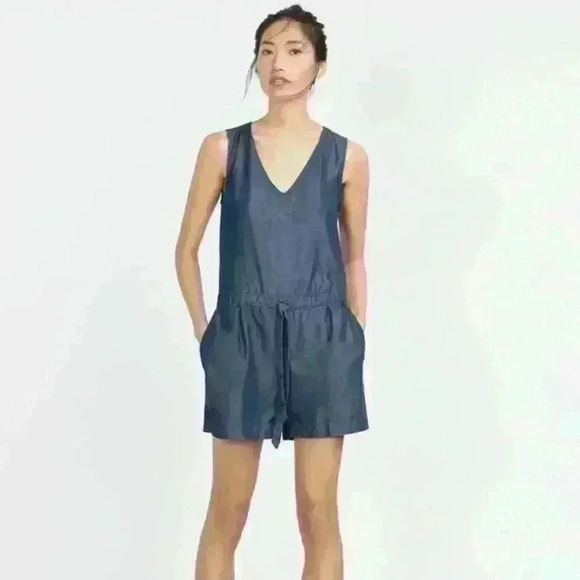 Zara Basic Dark Chambray Romper Tie Back‎ size XS blue denim  Vneck Drop waist - Picture 2 of 6